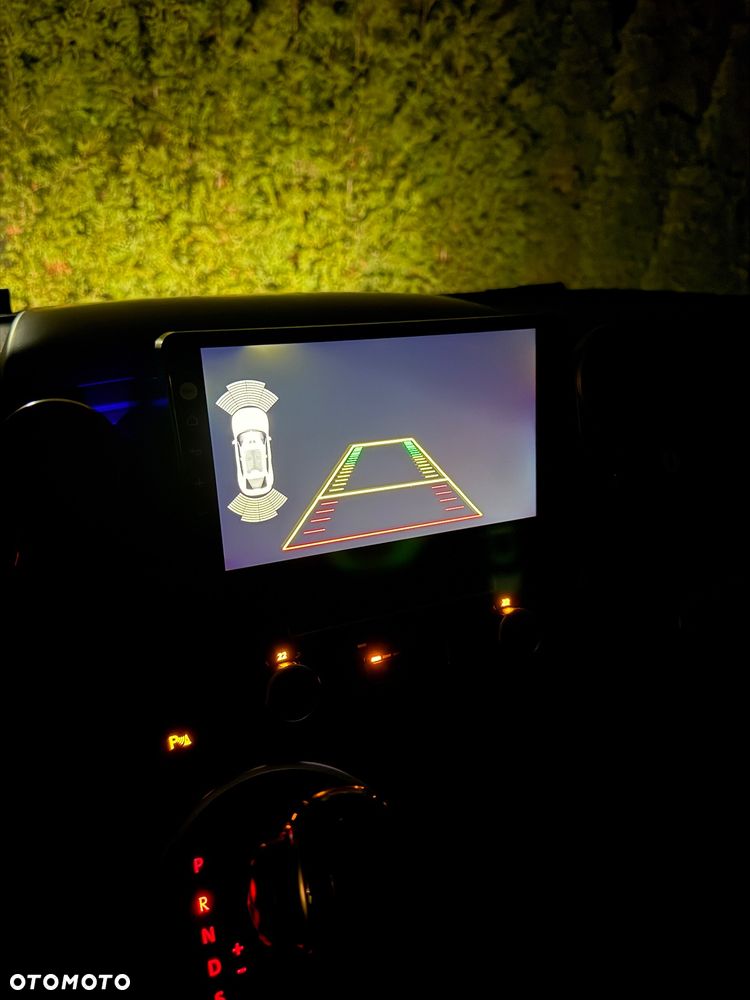 Volkswagen Multivan - 16