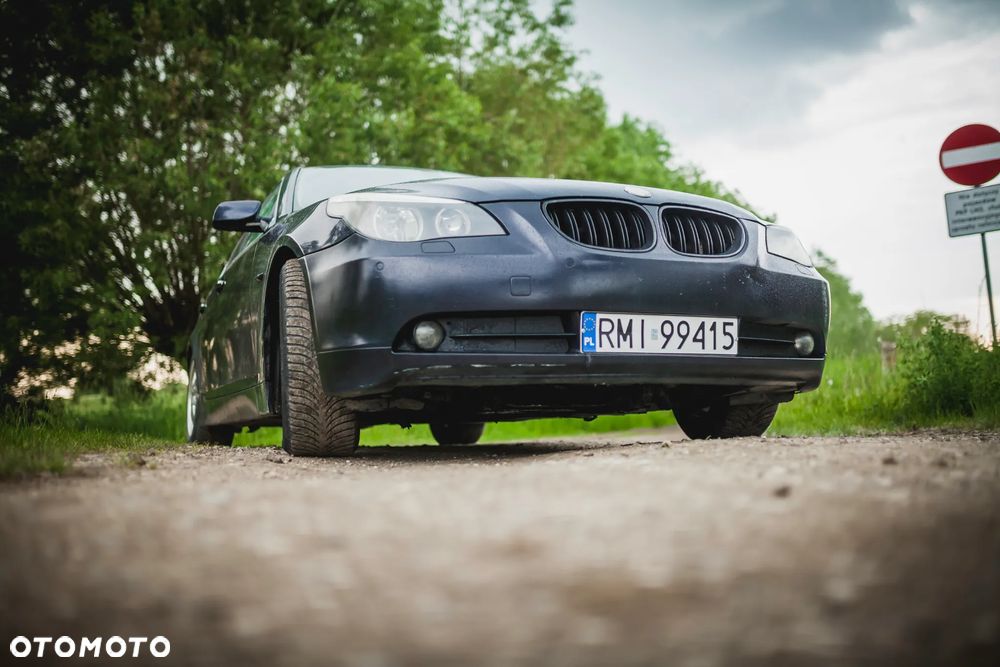 BMW Seria 5 520i - 11