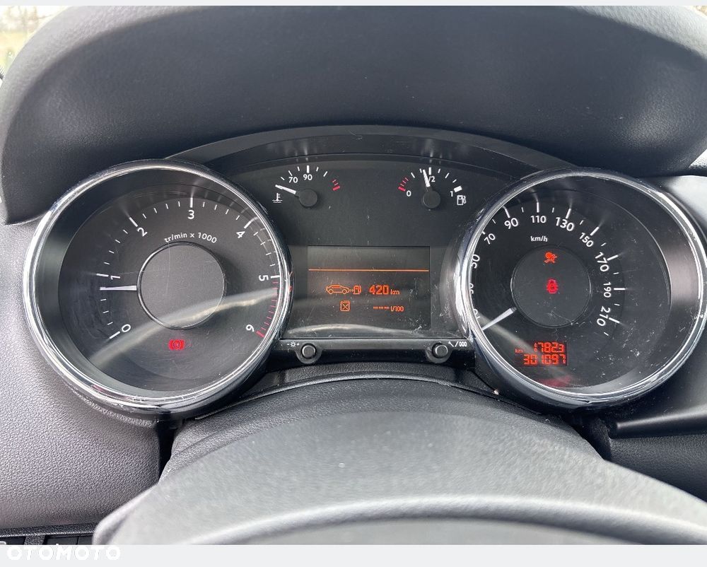 Peugeot 3008 1.6 HDi Premium - 7