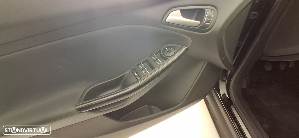 Ford Focus SW 1.5 TDCi Titanium - 11
