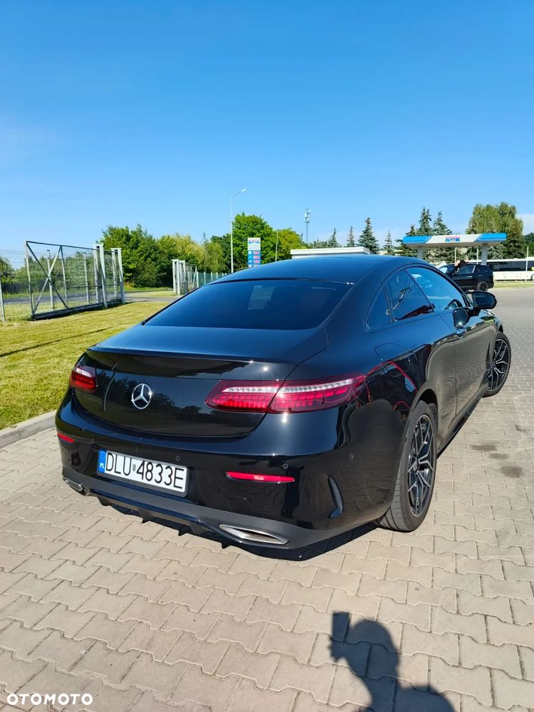 Mercedes-Benz Klasa E 200 Coupe 4-Matic 9G-TRONIC - 8