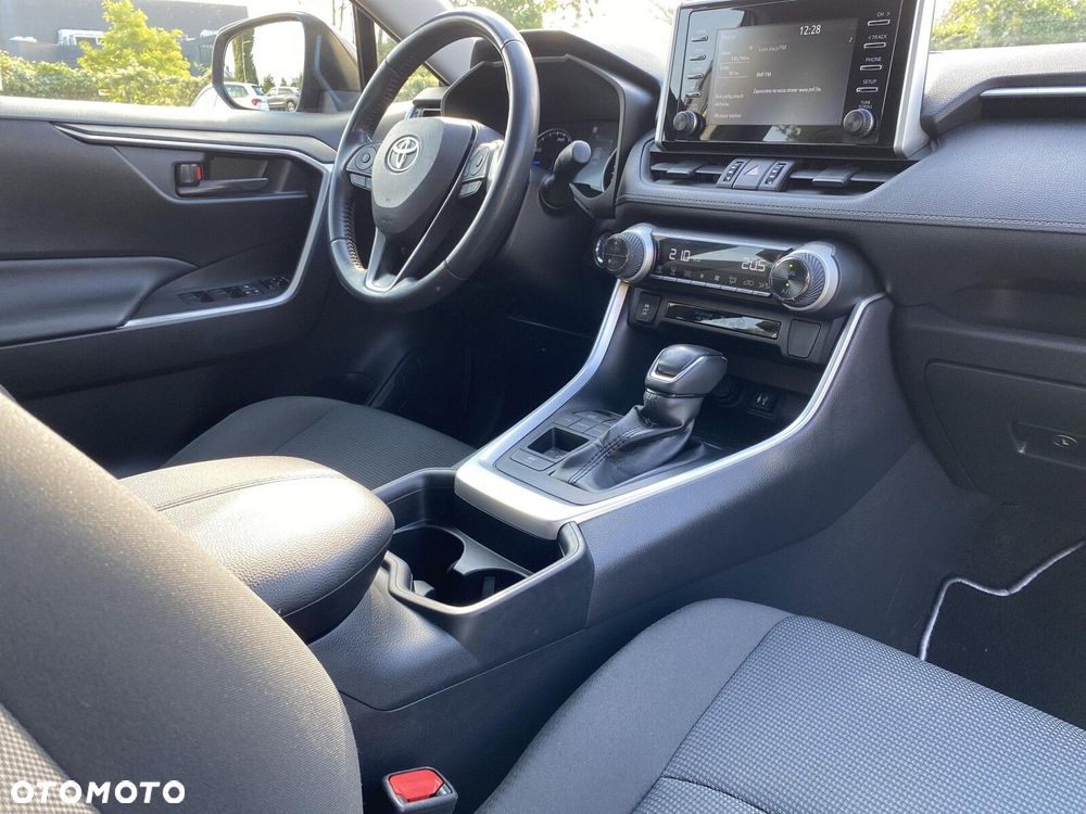 Toyota RAV4 - 18