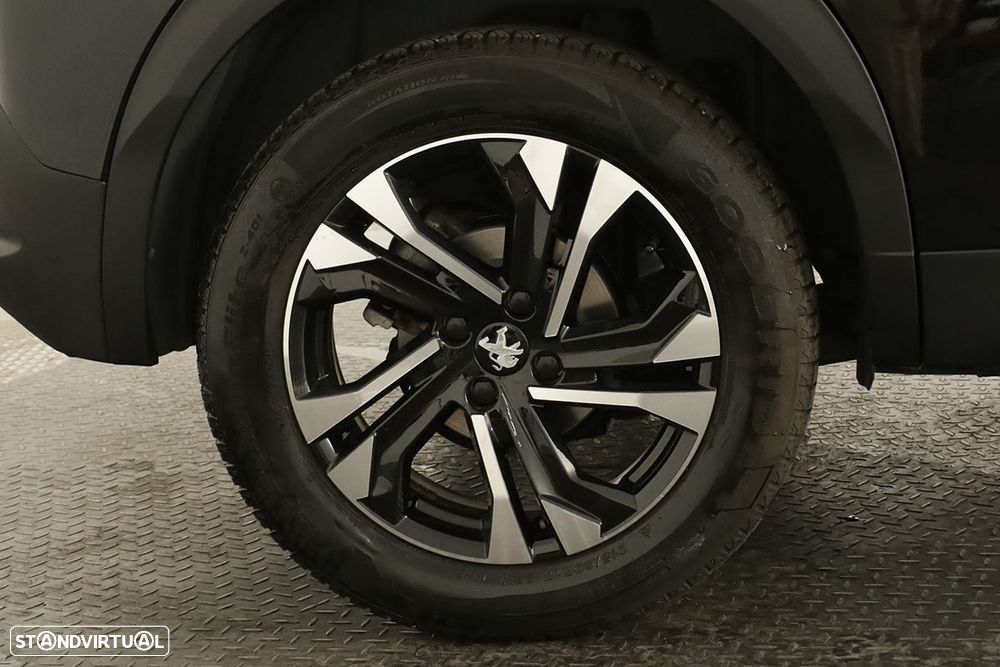 Peugeot 2008 1.2 PureTech GT EAT8 - 5