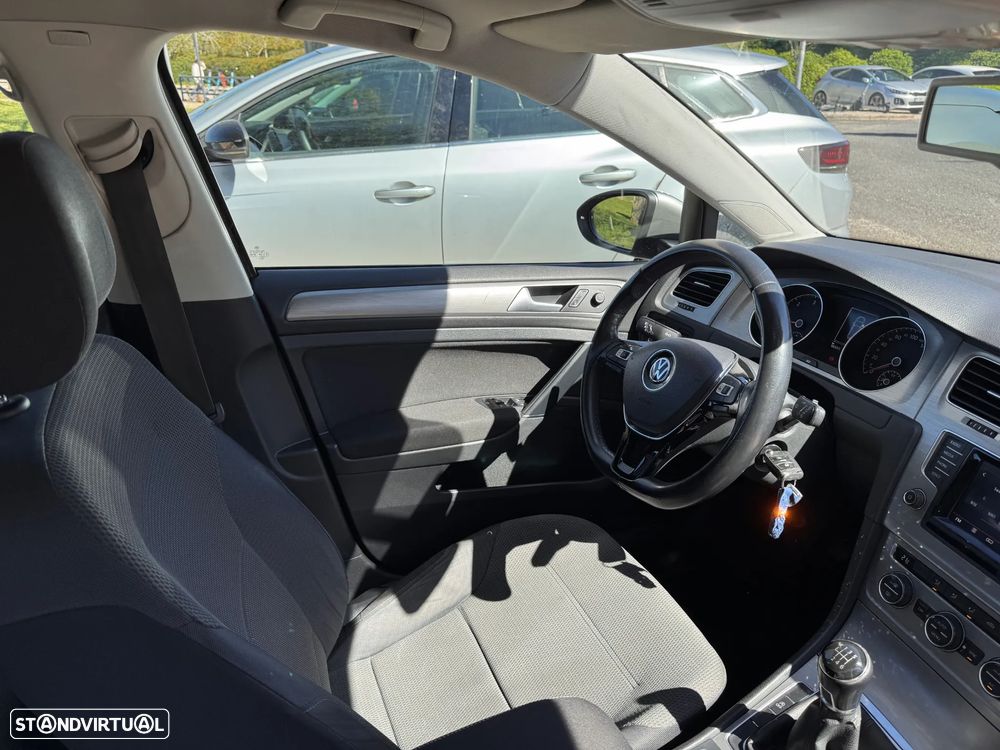 VW Golf Variant 1.6 TDi Confortline - 4