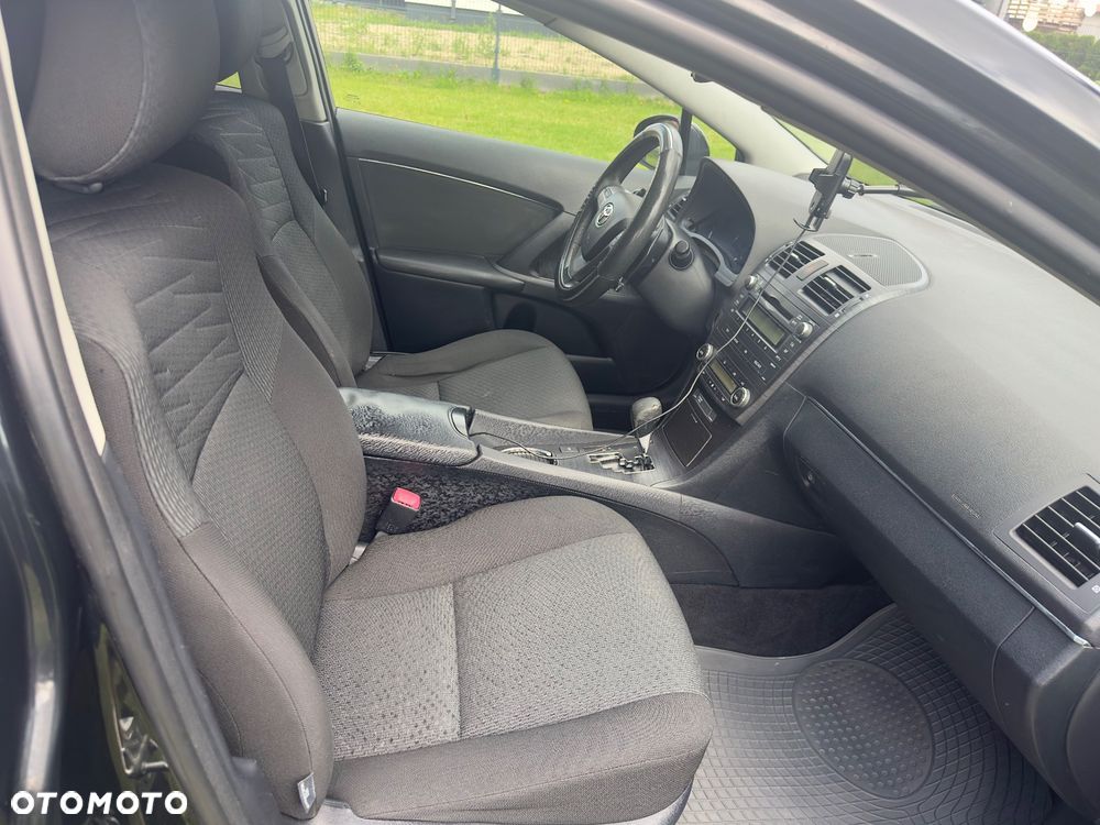 Toyota Avensis 2.2 D-4D Prestige NAVI - 14