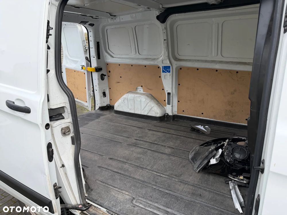 Ford TRANSIT CUSTOM - 28