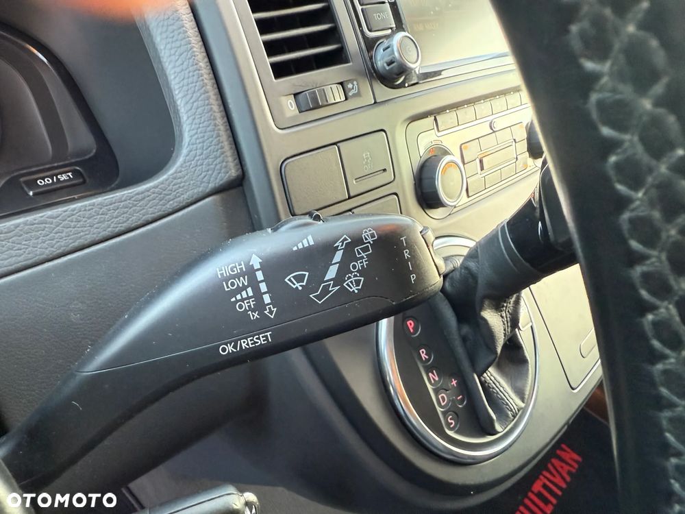 Volkswagen Multivan - 16