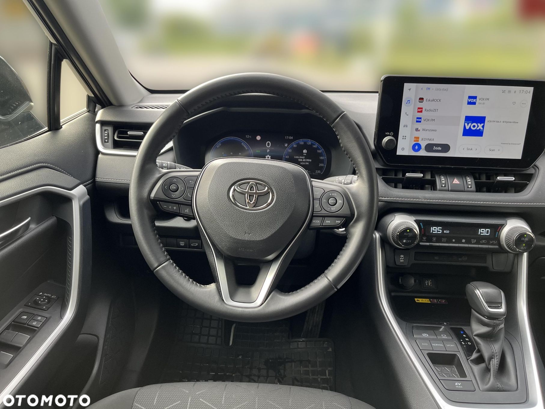 Toyota RAV4 - 12