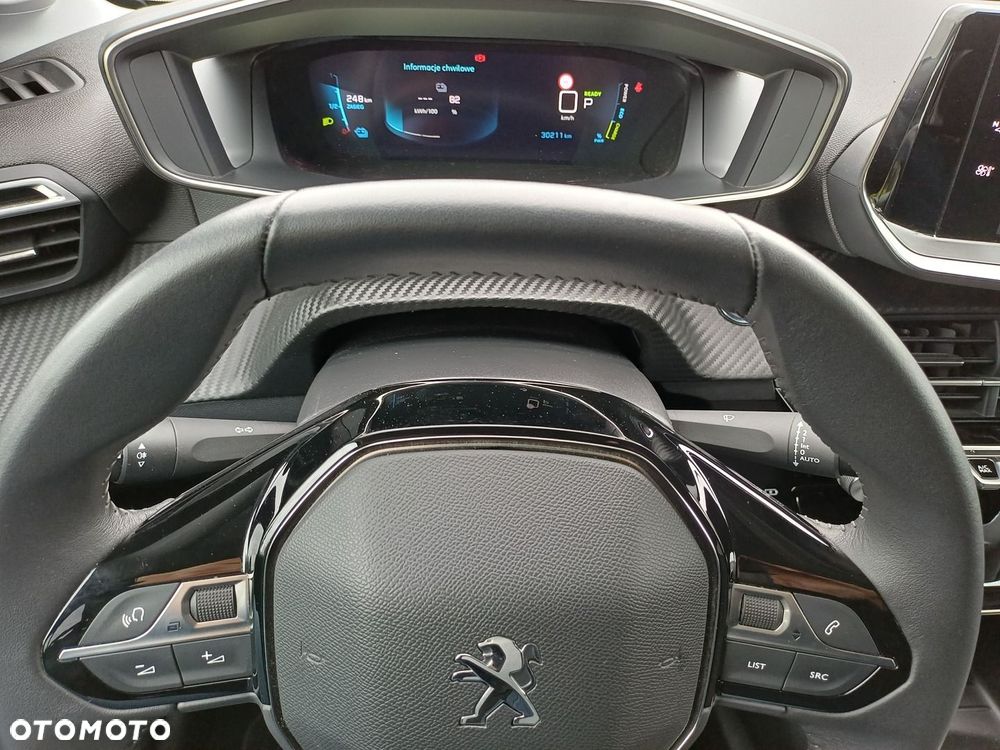 Peugeot 208 - 25