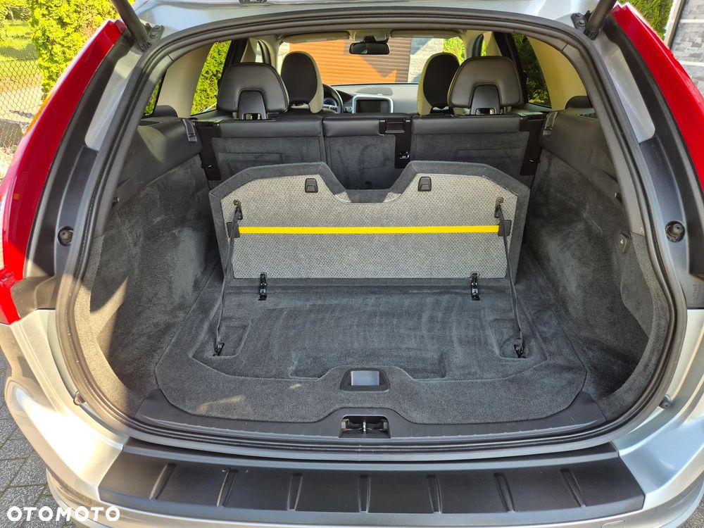 Volvo XC 60 T6 AWD R-Design - 35