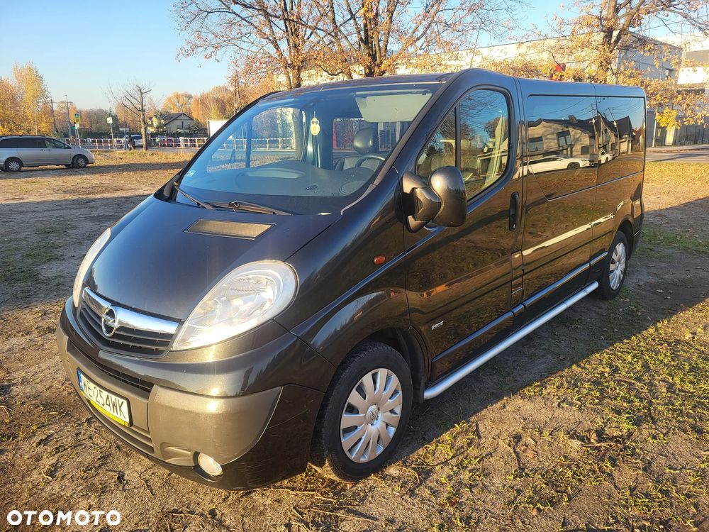 Opel Vivaro - 1