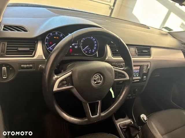 Skoda RAPID 1.2 TSI Ambition - 11