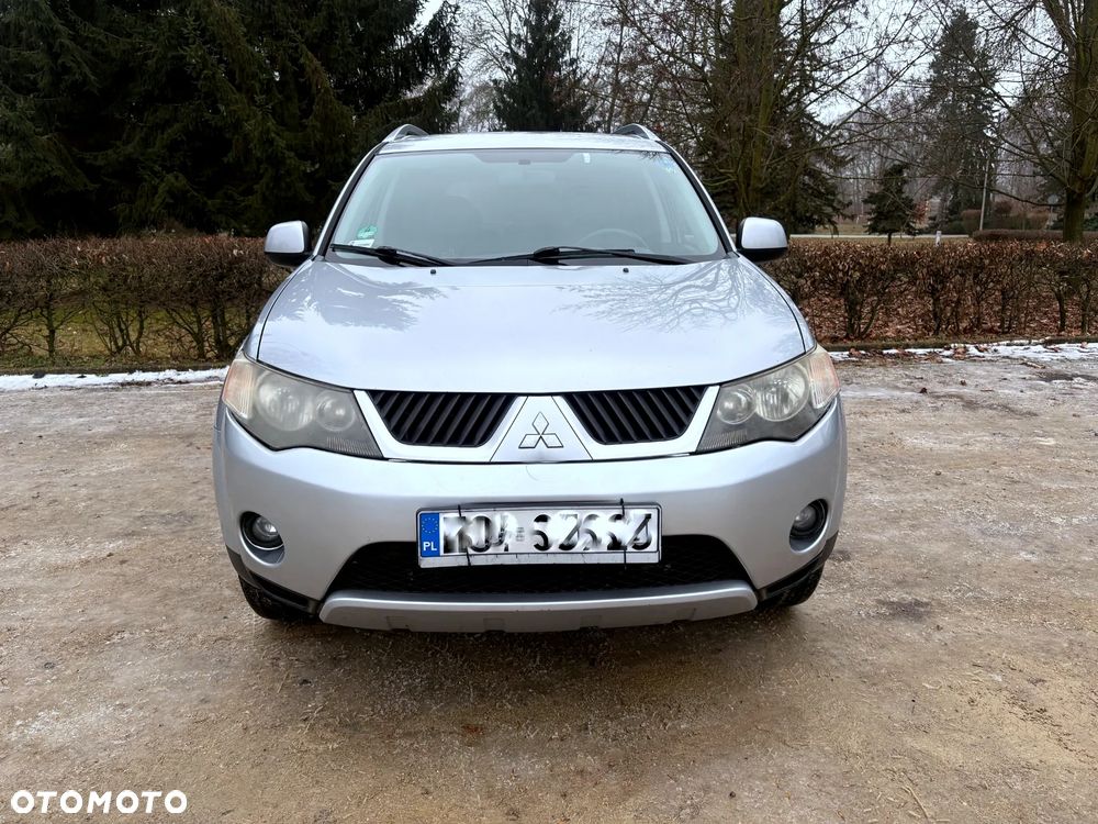 Mitsubishi Outlander - 3