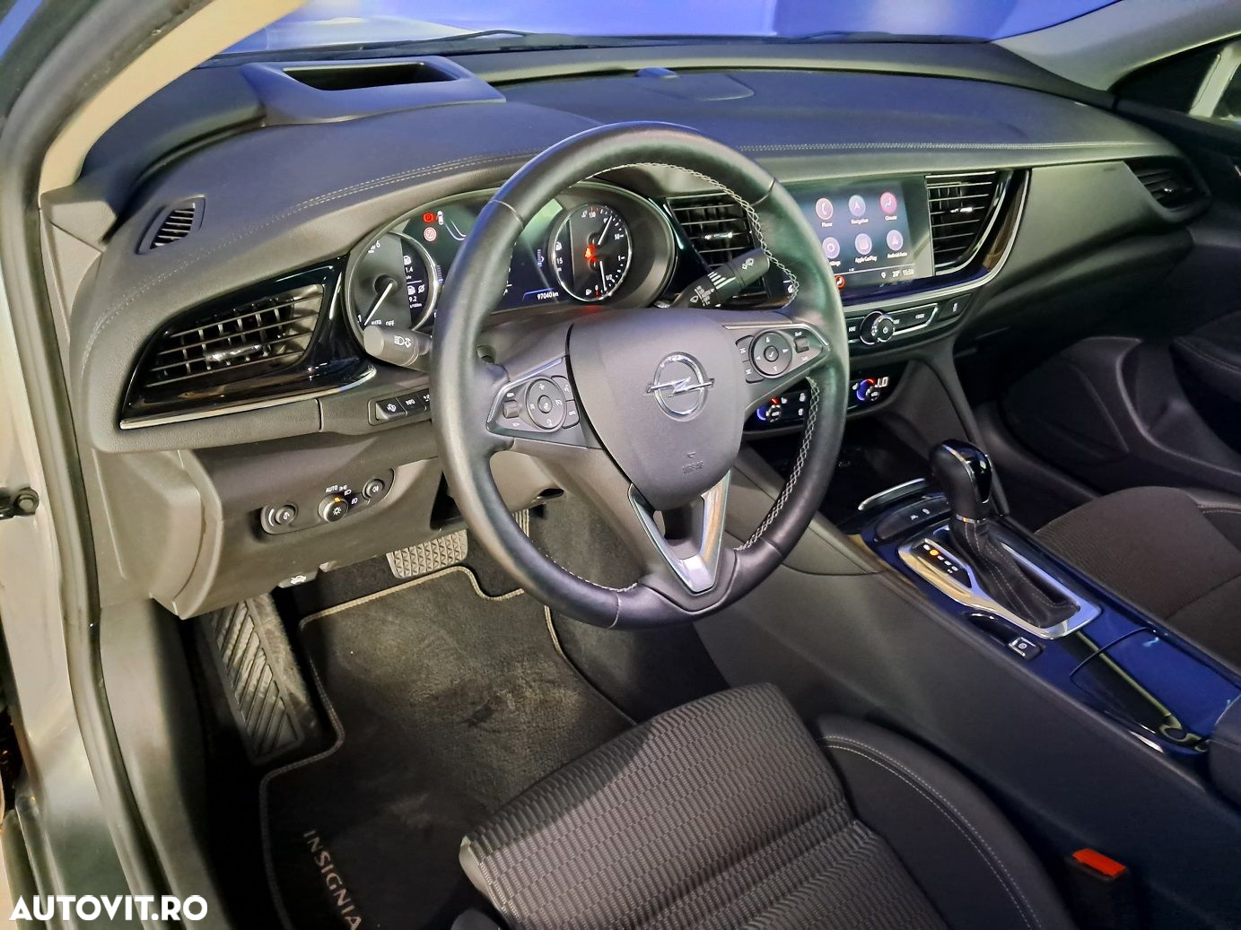 Opel Insignia - 10