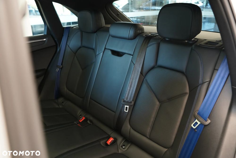 Porsche Macan Standard - 25