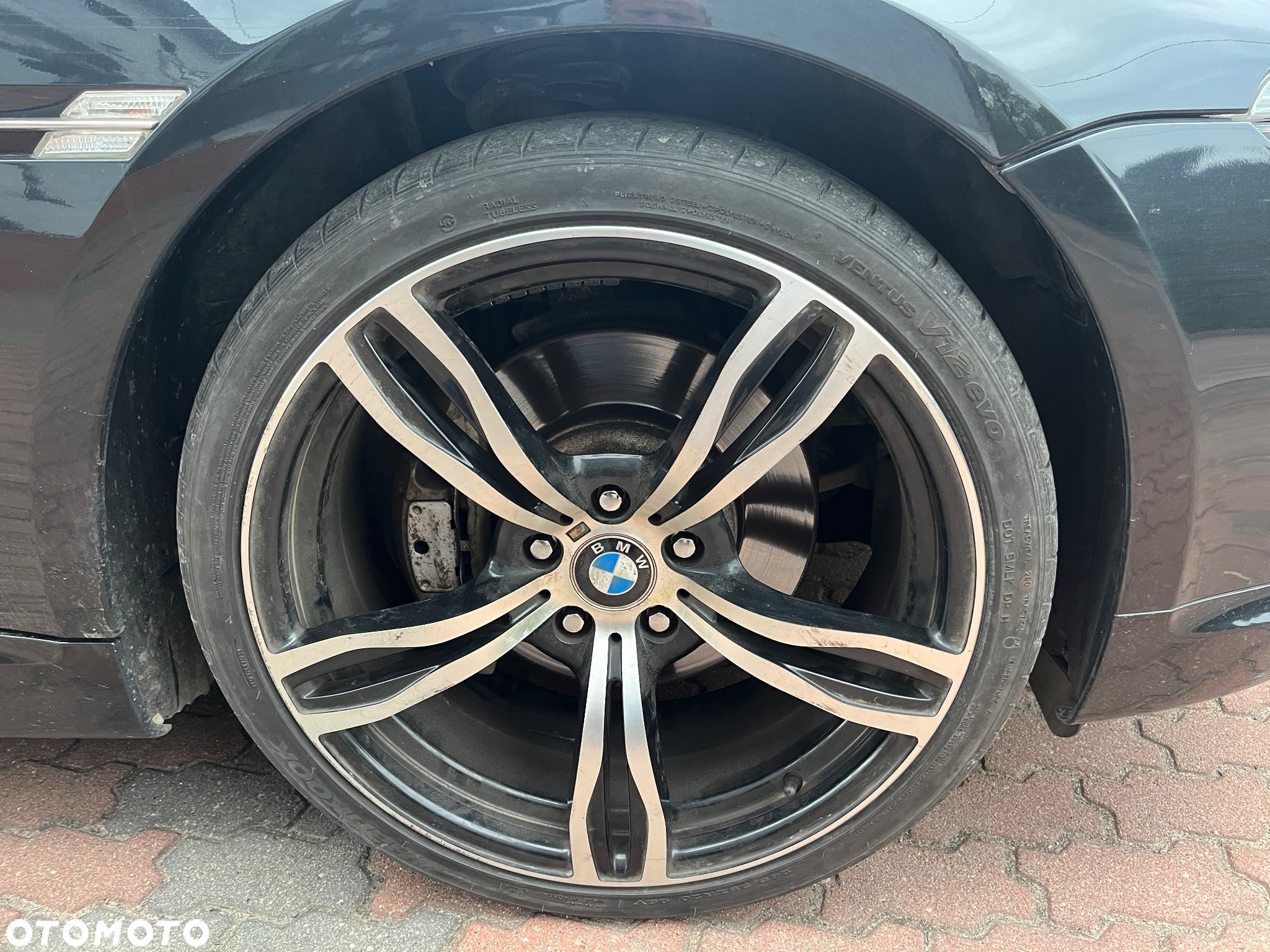 BMW Seria 6 650 i - 24