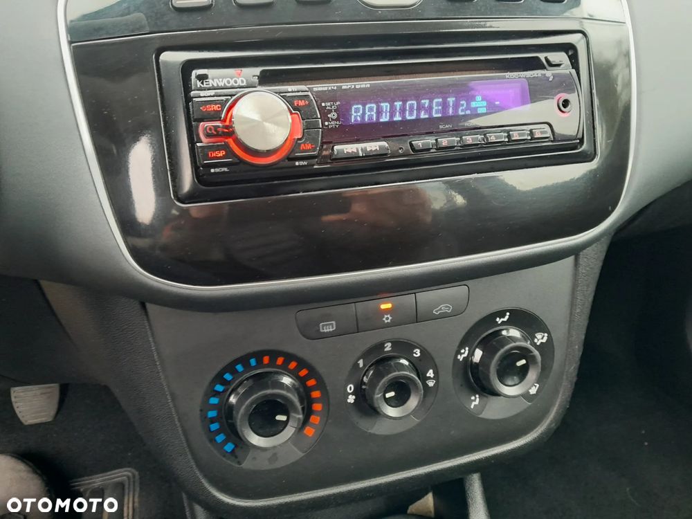 Fiat Grande Punto 1.4 8V - 13