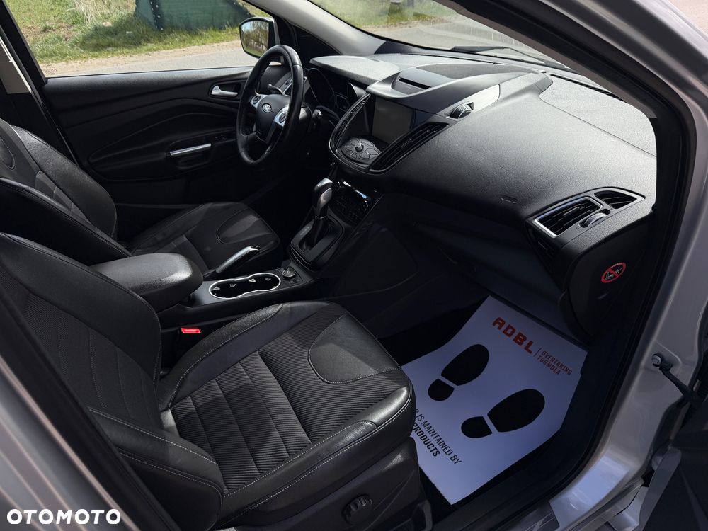 Ford Kuga 2.0 TDCi 4x4 Titanium - 29