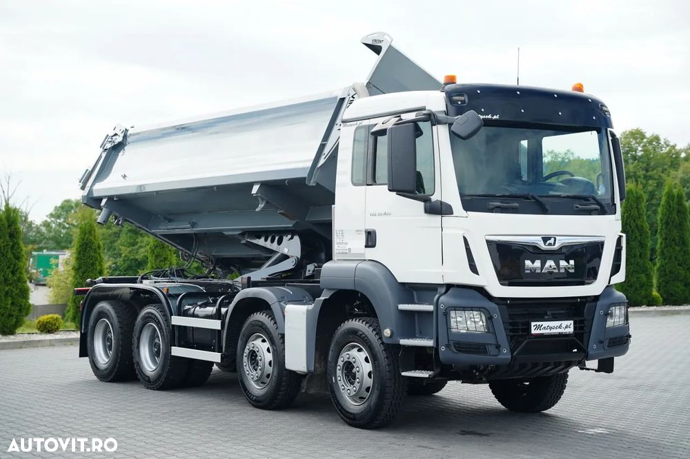 MAN TGS 35.420 / 8X4 / BASCULĂ CU 2 LATE - 6 M / LATERALĂ HIDROBRATĂ / BORDMATIC / VINCENT / EURO 6 - 11