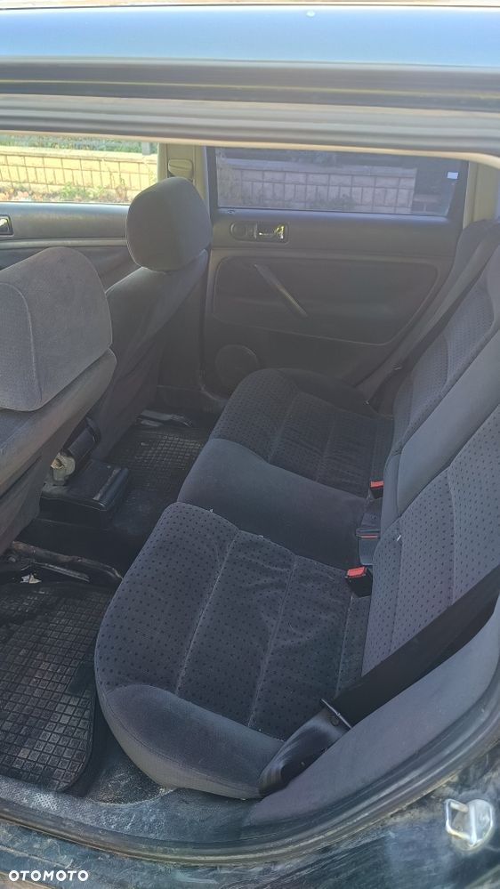 Volkswagen Passat - 8
