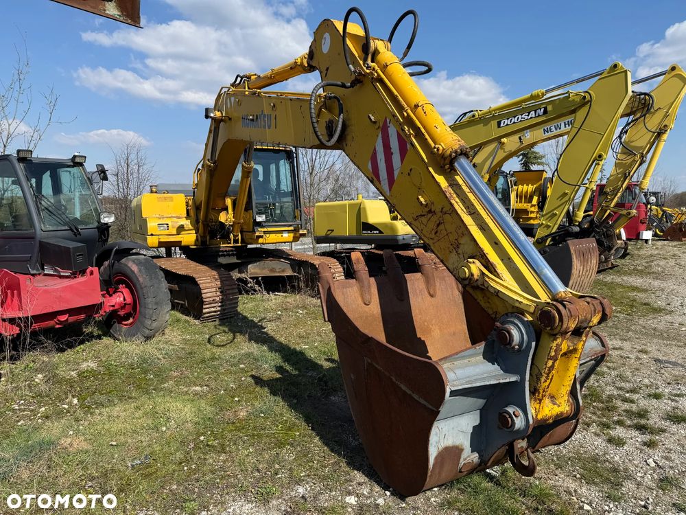 Komatsu PC240 - 2