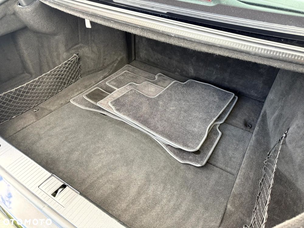 Mercedes-Benz Klasa S 500 4Matic 7G-TRONIC - 32