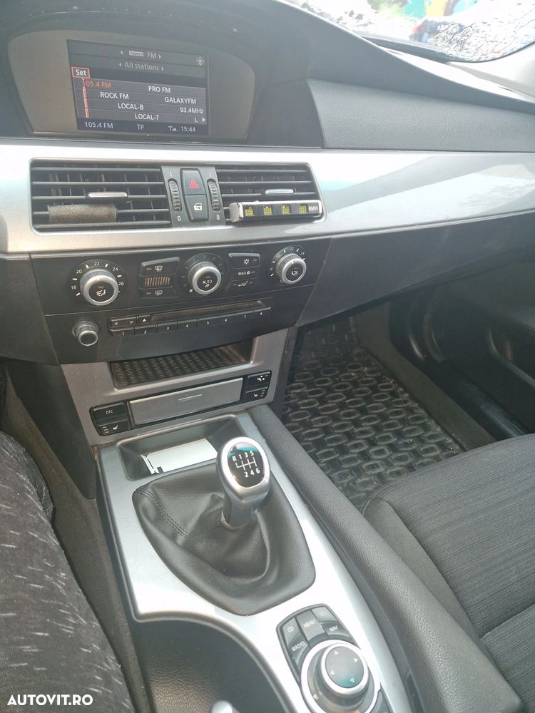 BMW Seria 5 520d Edition Lifestyle - 14