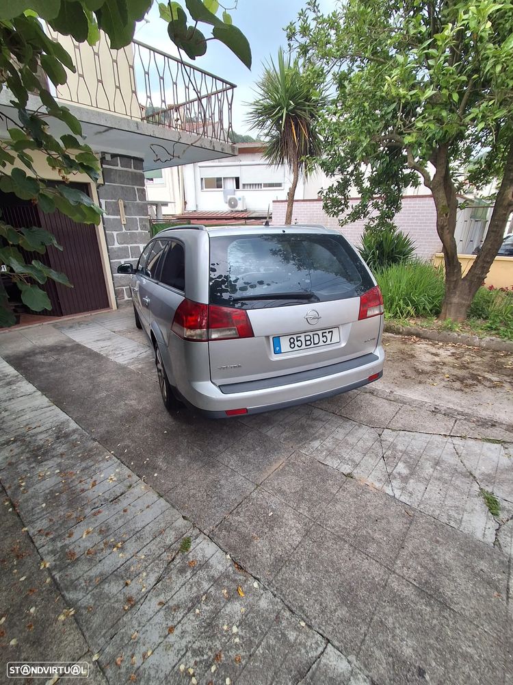 Opel Vectra Caravan 1.9 CDTi Comfort - 2