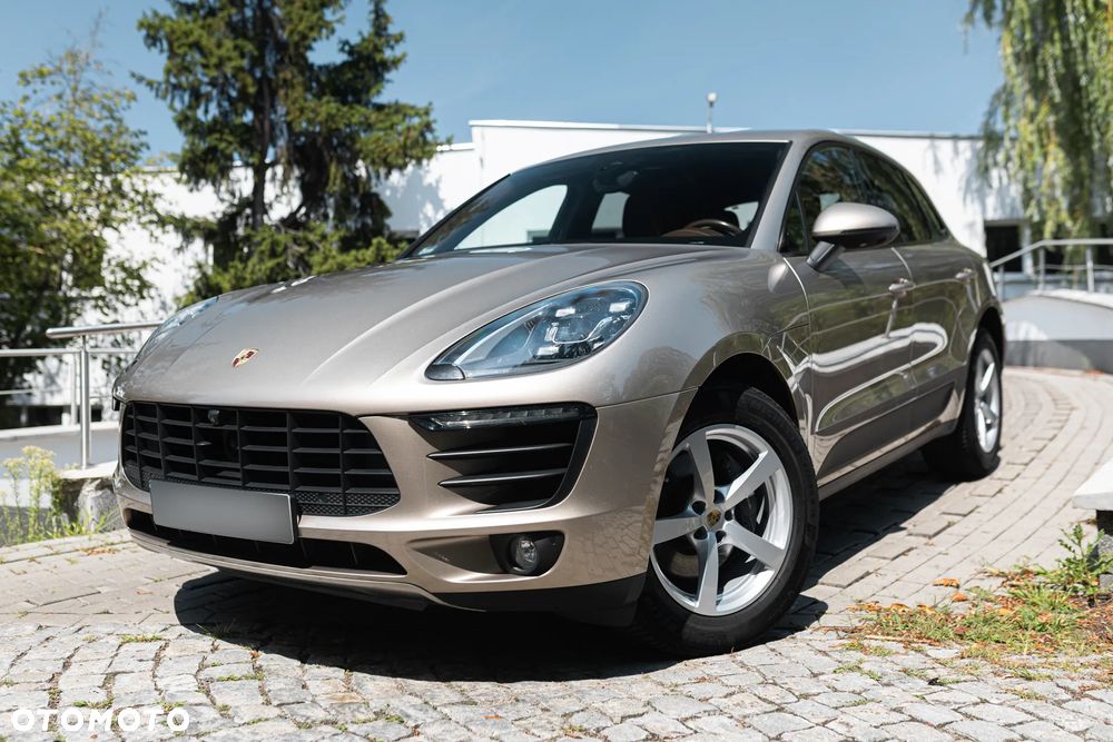 Porsche Macan - 1