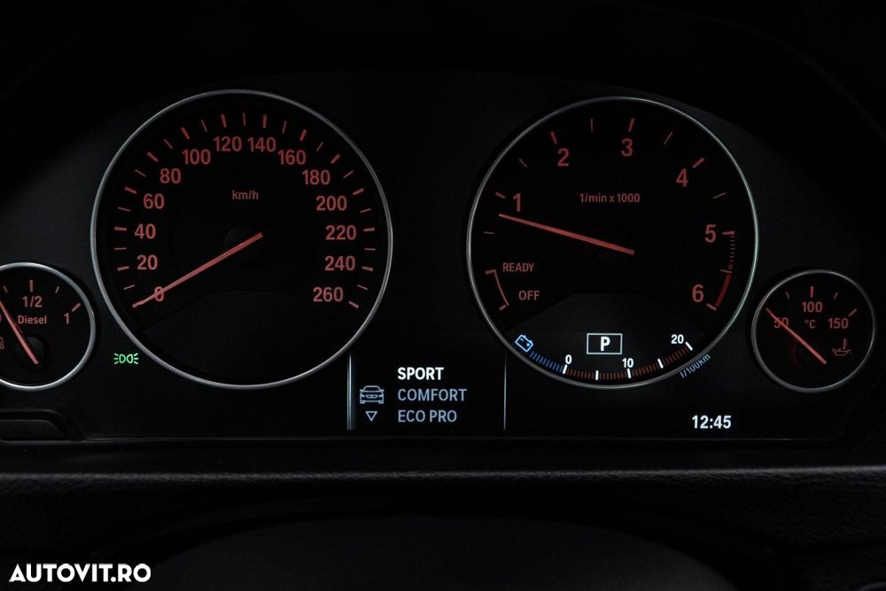 BMW Seria 3 318d Aut. Advantage - 31