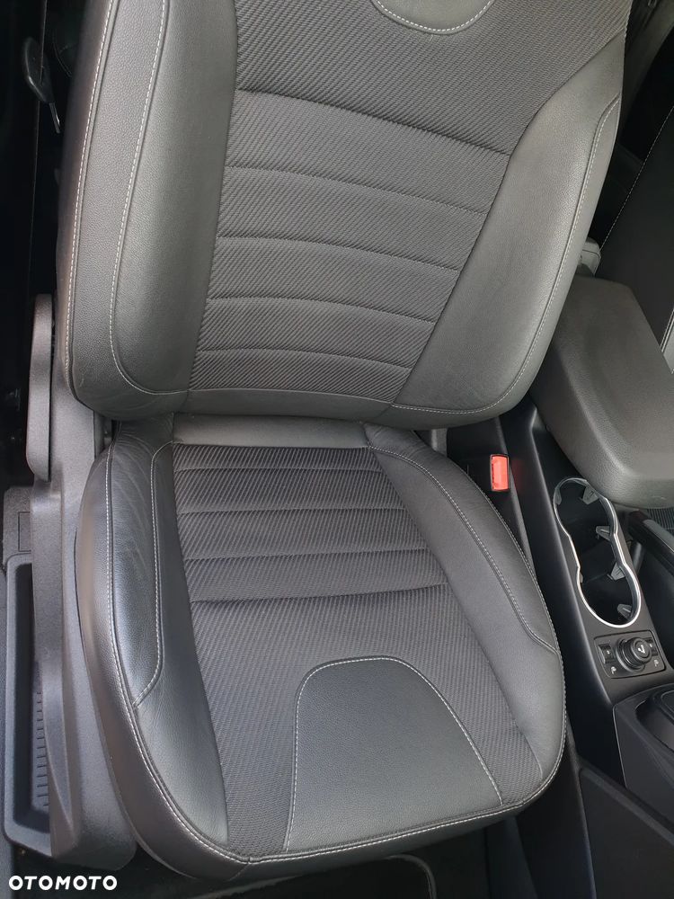 Ford Kuga 2.0 TDCi 4x4 Titanium - 33