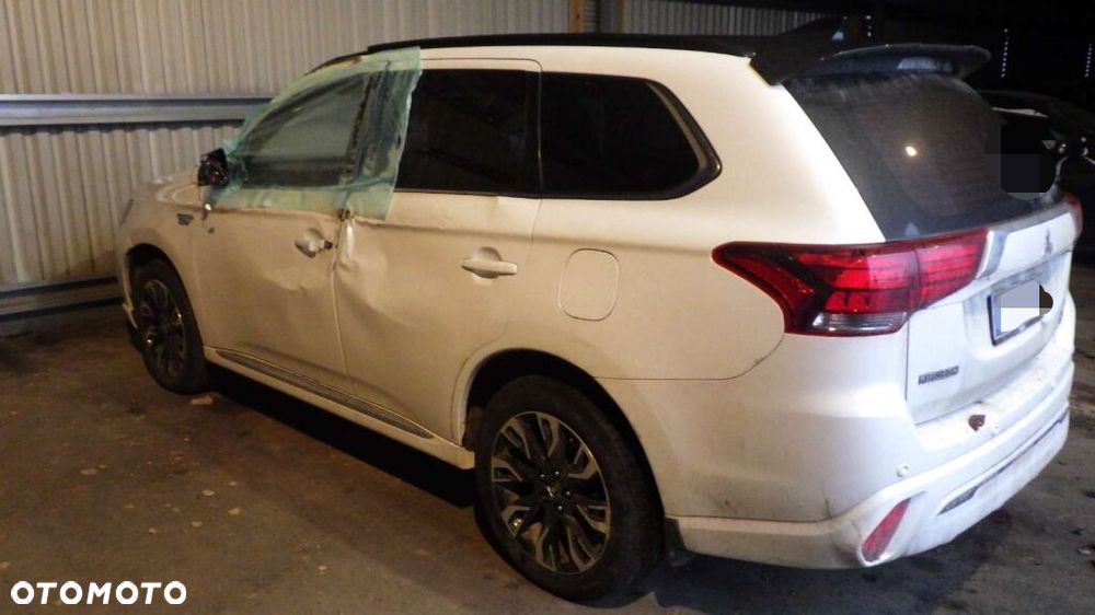 Mitsubishi Outlander Intense + - 4