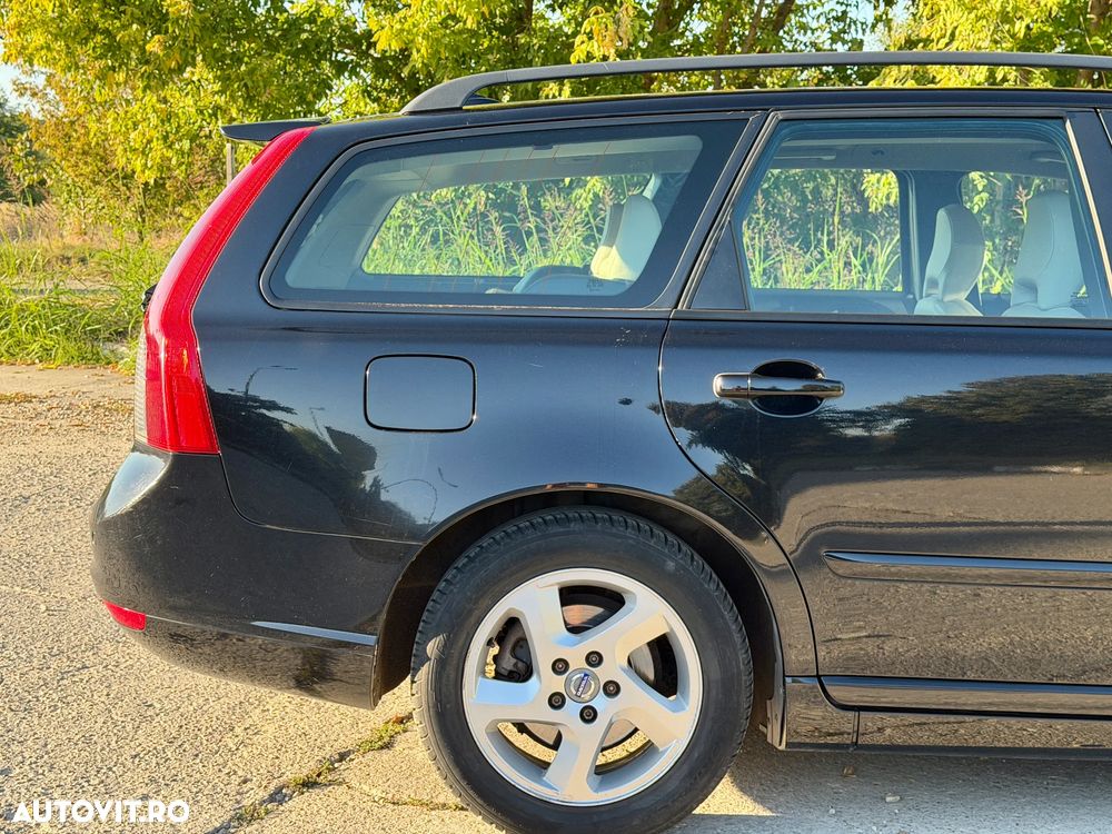 Volvo V50 - 25