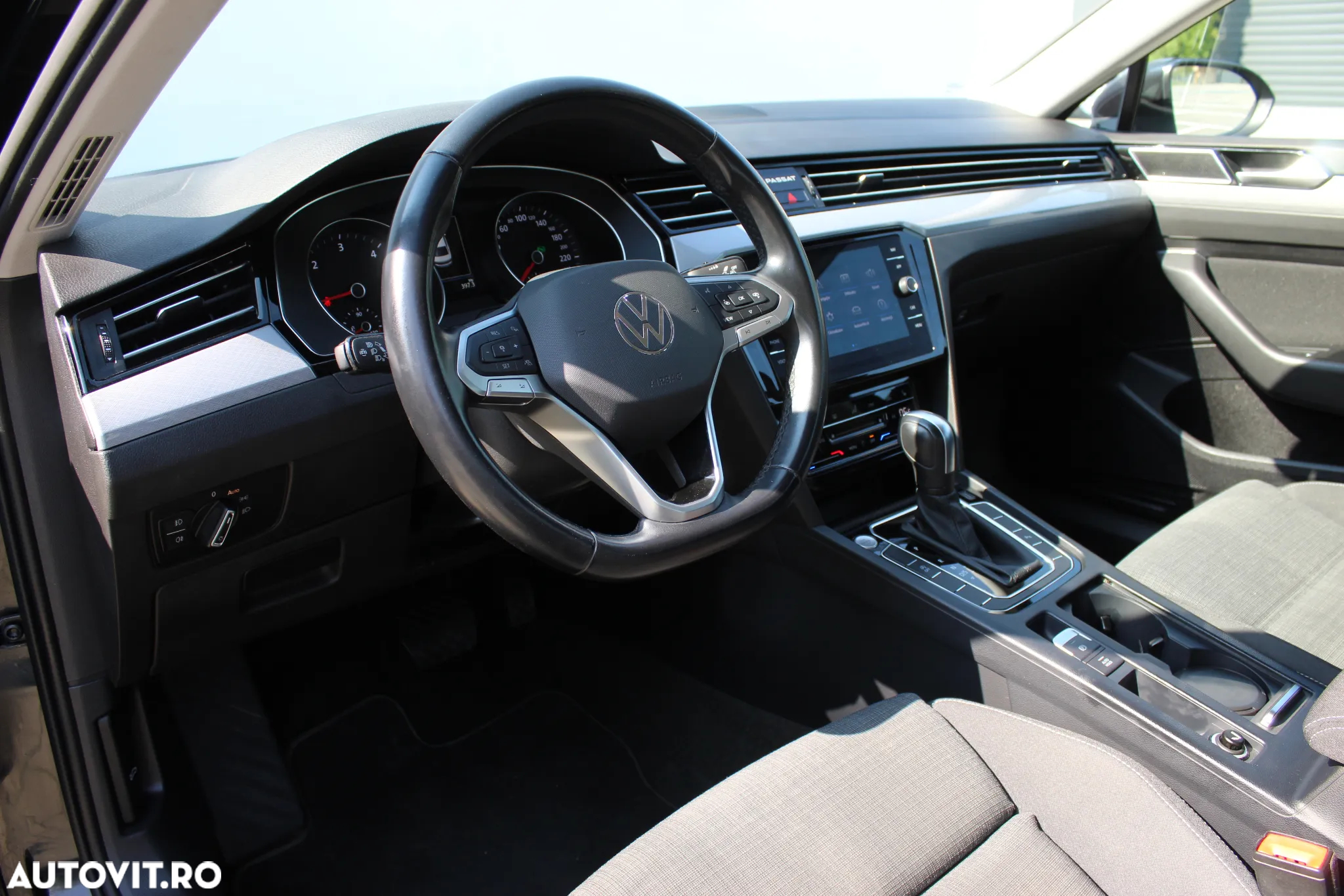 Volkswagen Passat 2.0 TDI DSG Comfortline - 10