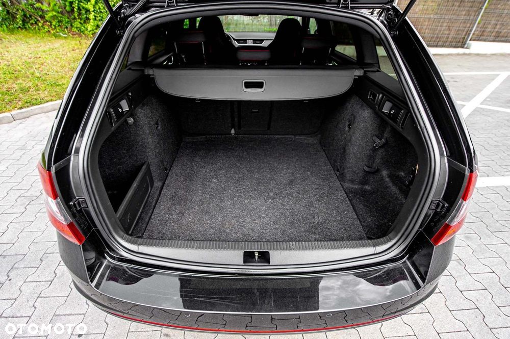 Skoda Octavia 2.0 TDI (Green tec) 4x4 DSG RS - 37
