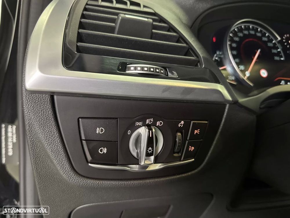 BMW X3 30 d xDrive Advantage - 55