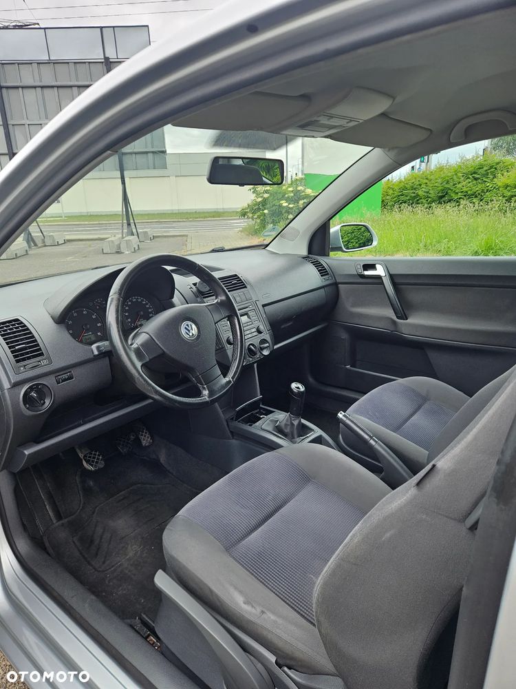 Volkswagen Polo 1.4 16V Comfortline - 11