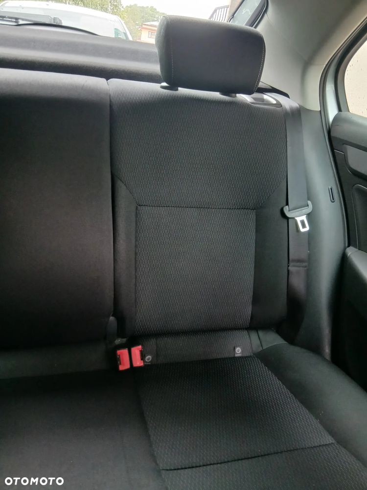 Skoda RAPID - 11