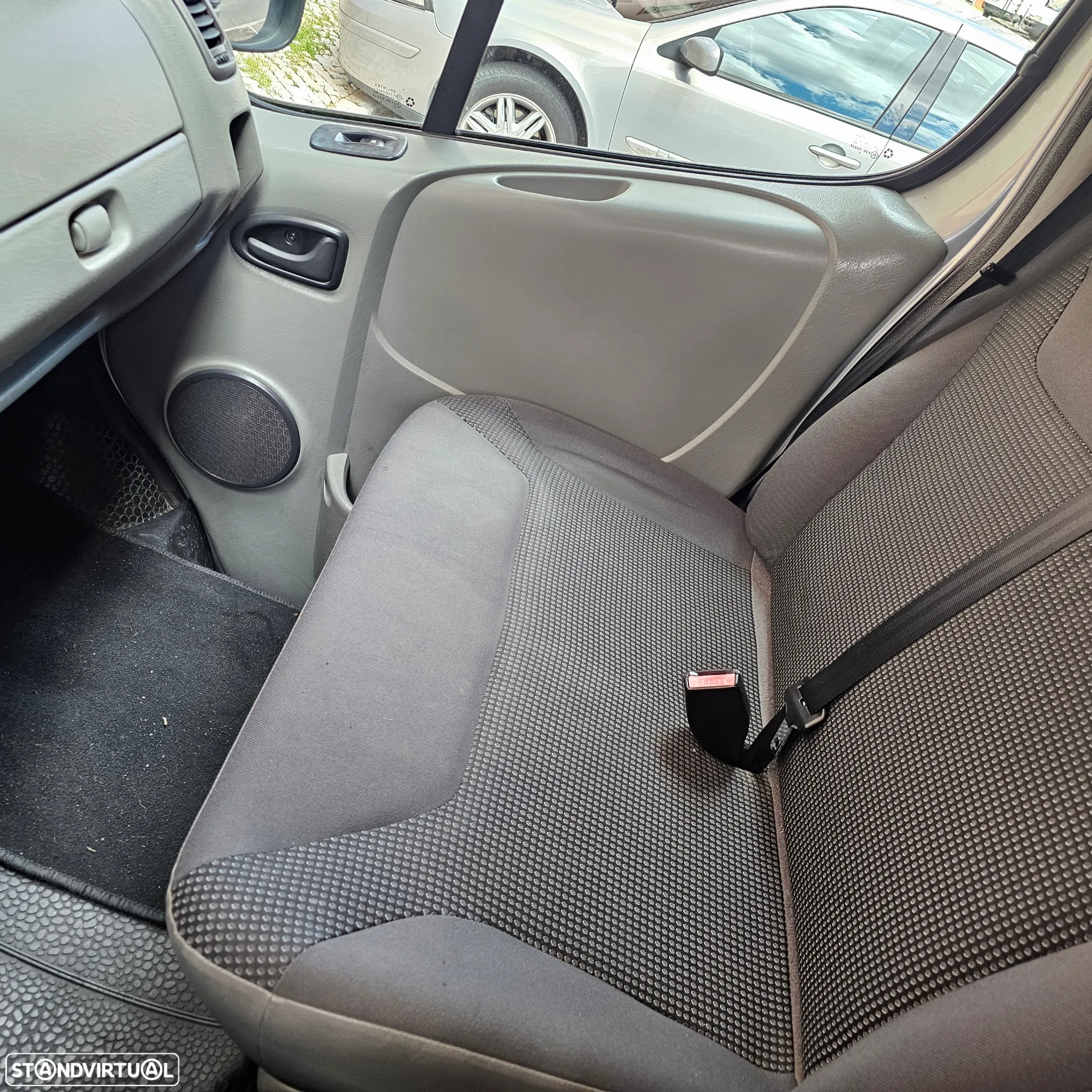 Opel Vivaro 2.0 CDTi L1H1 2.7T 6L - 26