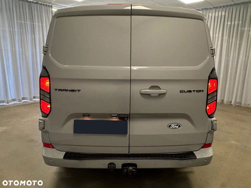Ford Transit Custom Van Limited 2.0 EcoBlue 150KM M6 FWD 320 L2 - 7