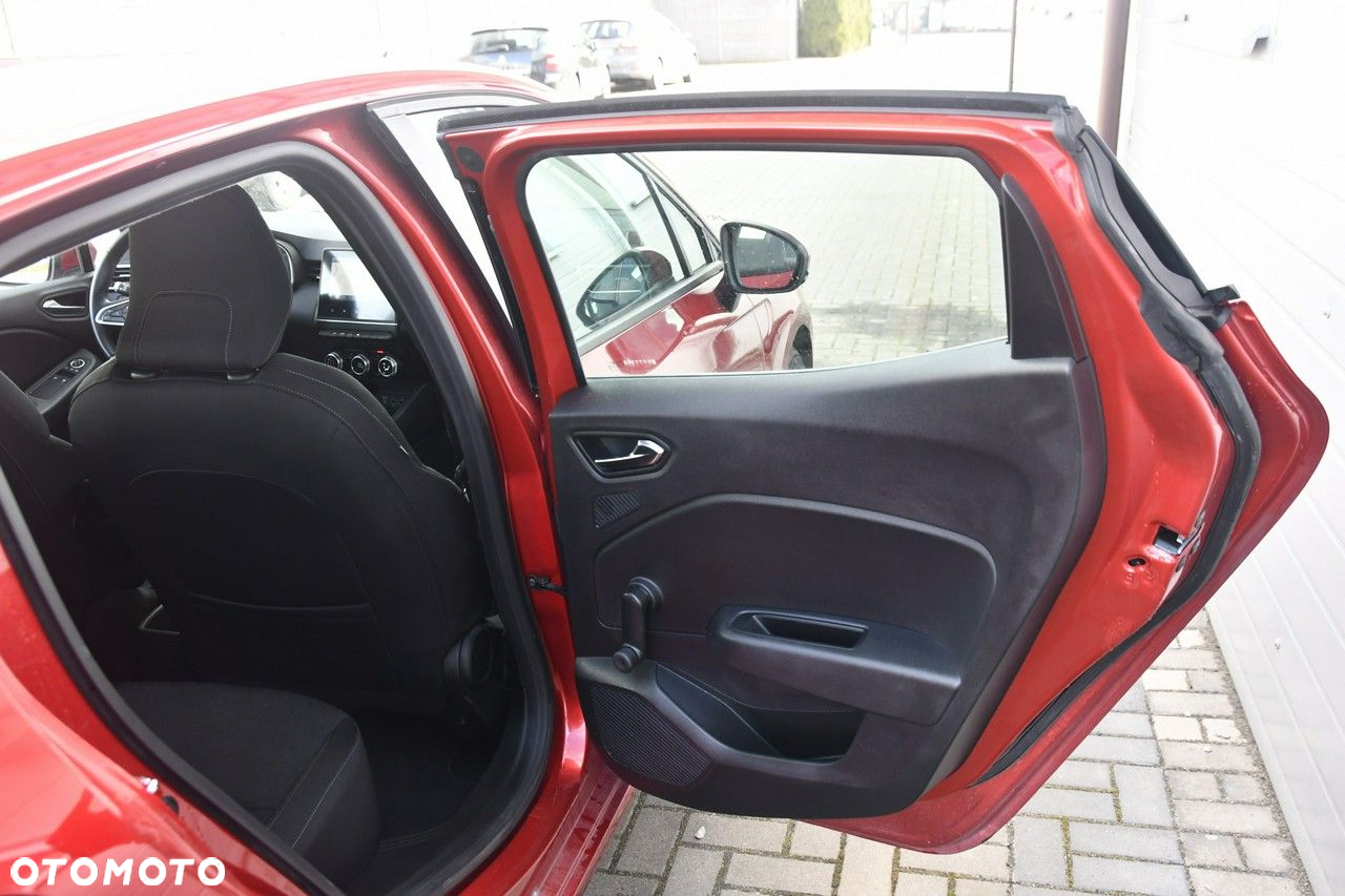 Renault Clio - 25