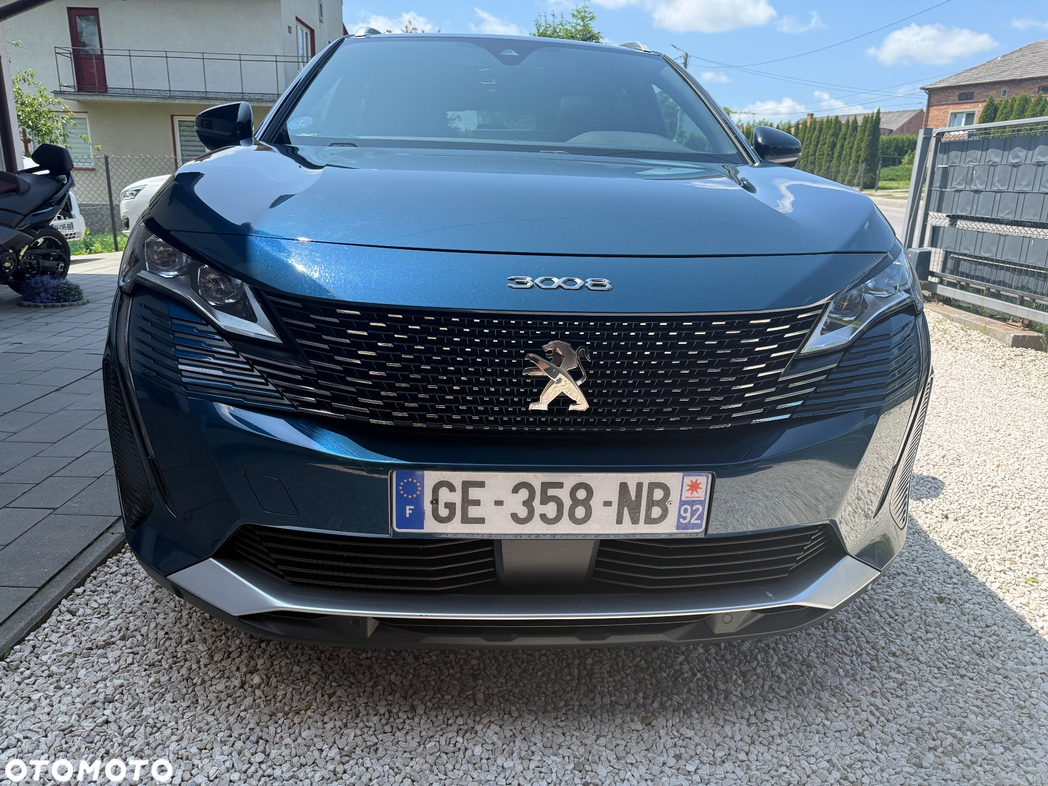 Peugeot 3008 Plug-In Hybrid 225 e-EAT8 GT - 2