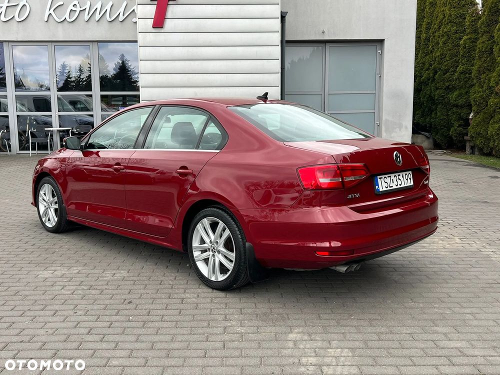Volkswagen Jetta 2.0 TDI BlueMotion Technologie - 4