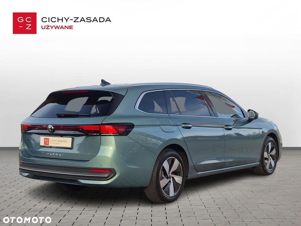 Volkswagen Passat - 5