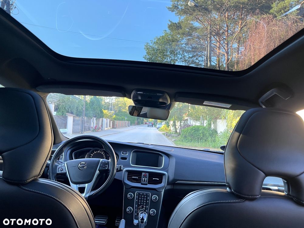 Volvo V40 T3 Drive-E R-Design Momentum - 5