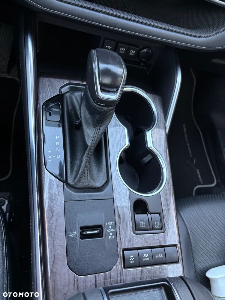 Toyota Highlander 2.5 Hybrid Executive - 18