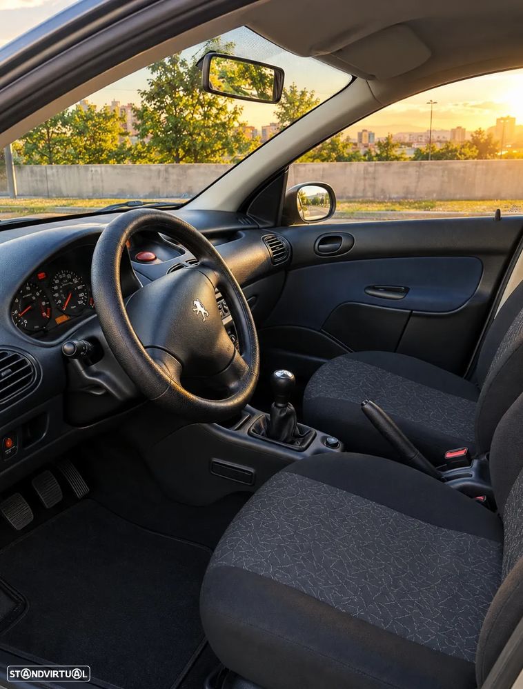 Peugeot 206 1.1 Color Line — photo 5