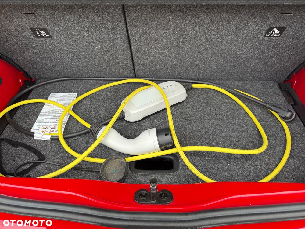 Volkswagen up! e-up - 12