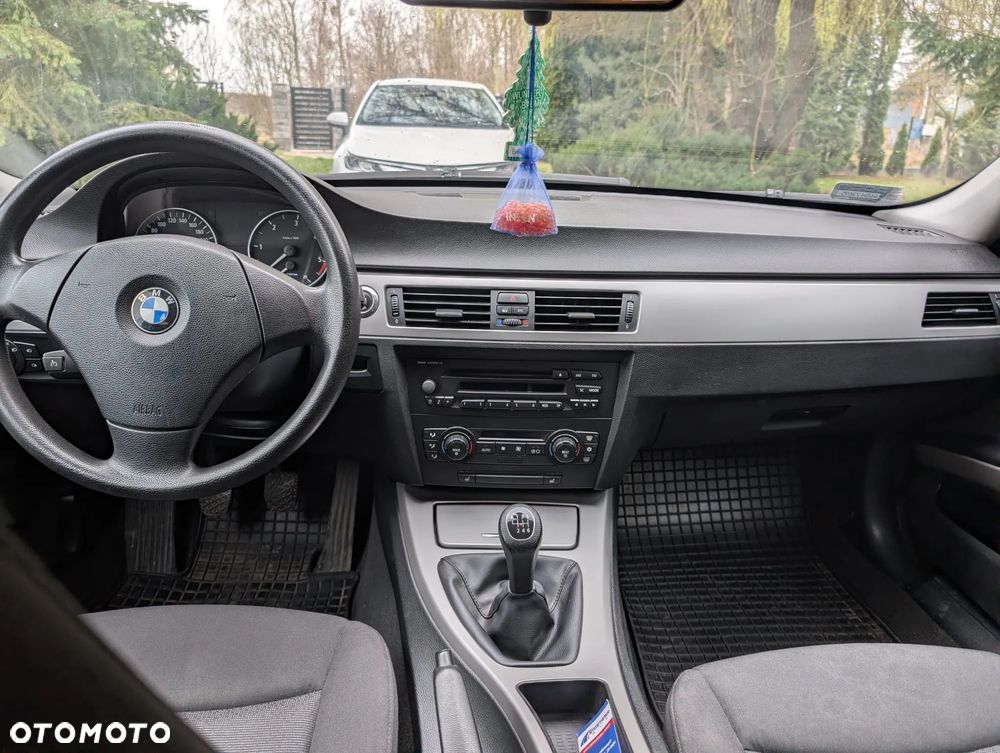 BMW Seria 3 - 18