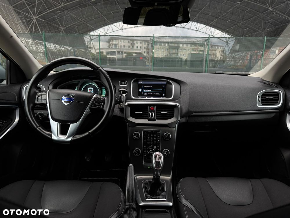 Volvo V40 D3 Summum - 38